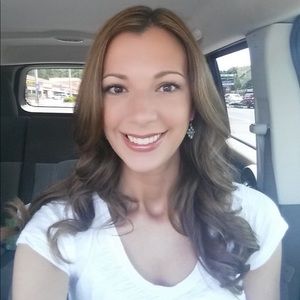 Meet your Posher, Holly